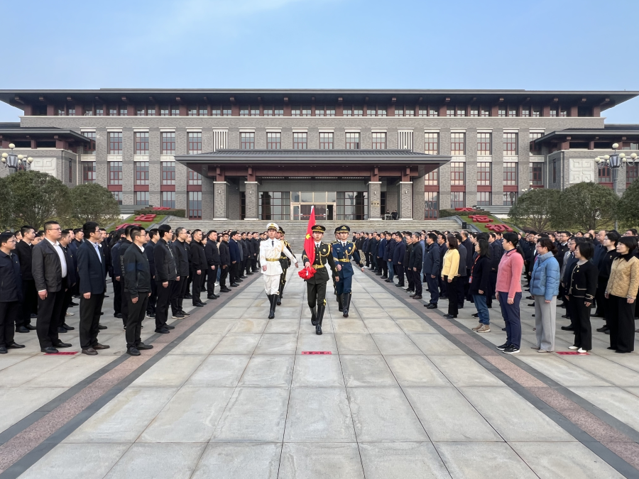 省委黨校（行政學(xué)院）舉行2024年春季學(xué)期升旗儀式1